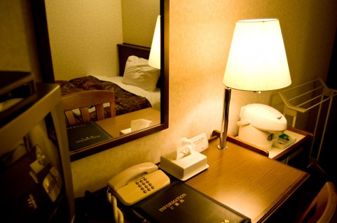 ビジネスホテル客室