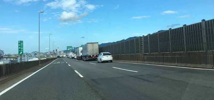 2017年8月5日阪神高速道路湾岸線住吉浜付近の状況