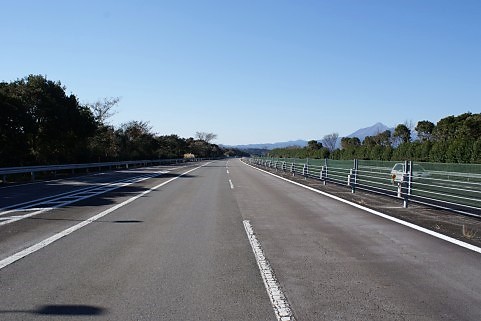 空いている高速道路