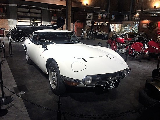 「GLIONミュージアム」・トヨタ2000GT展示