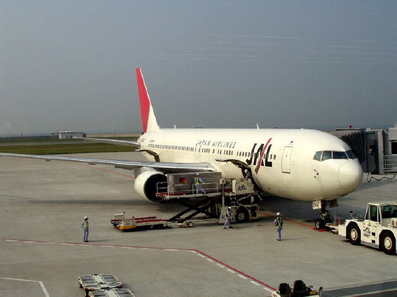 神戸空港発のJAL機